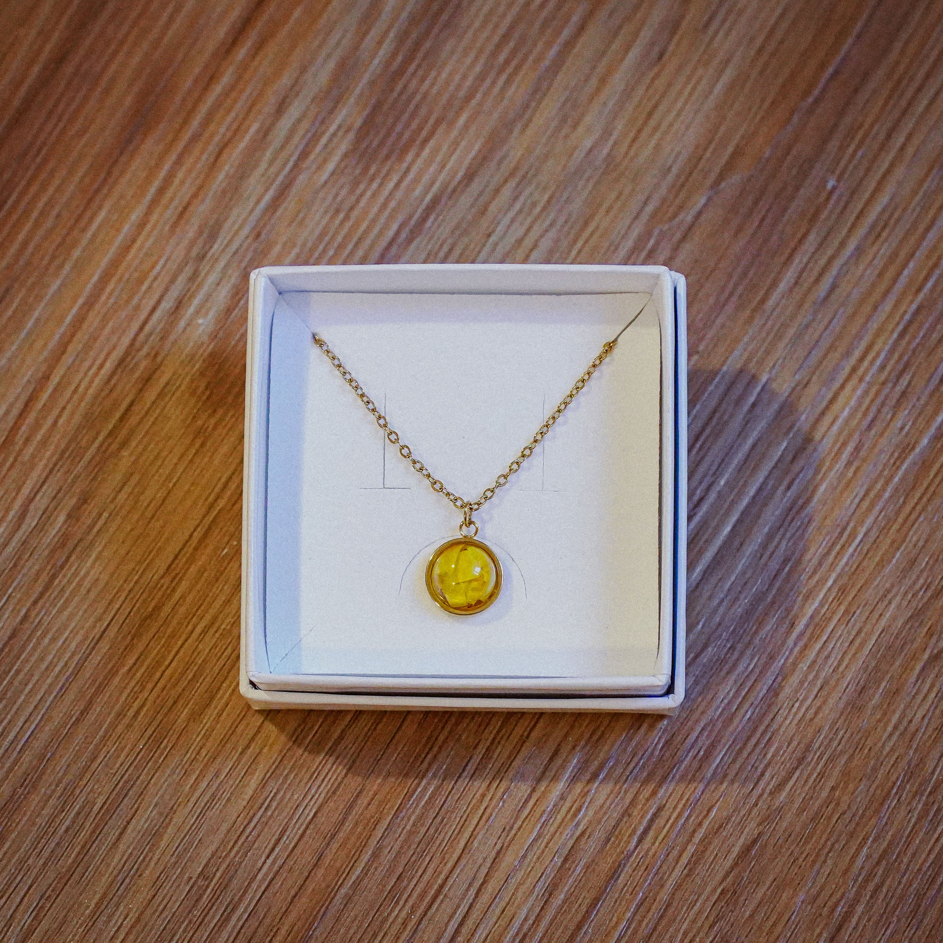 Yellow Evergreen Necklace in Golden Stainless Steel