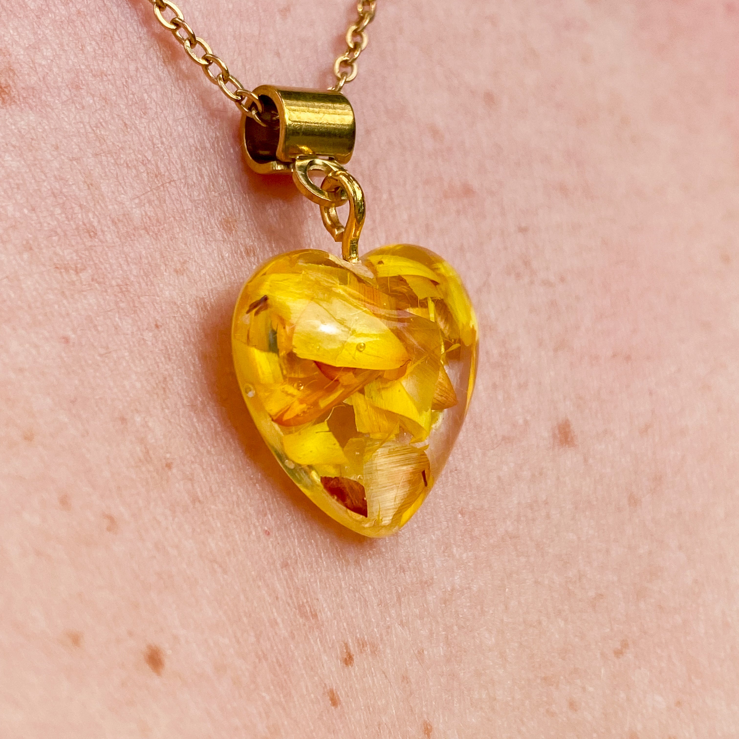 Yellow Evergreen Heart-Shaped Necklace in Golden Stainless Steel