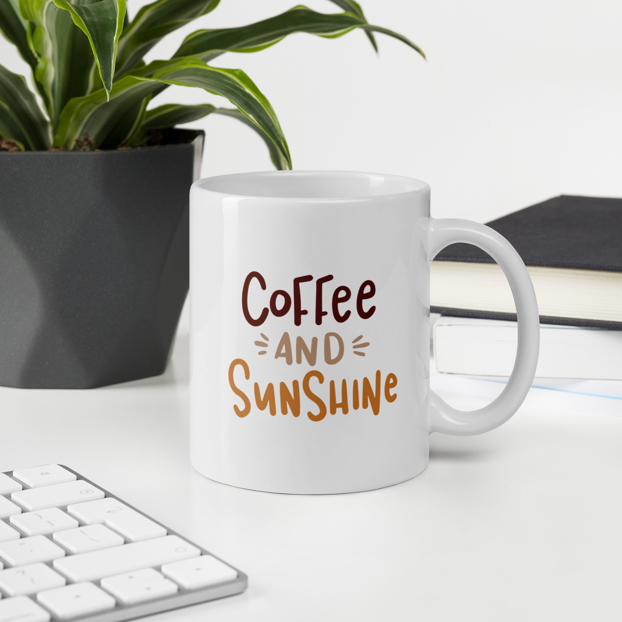 "Coffee and Sunshine" Mug - Caneca