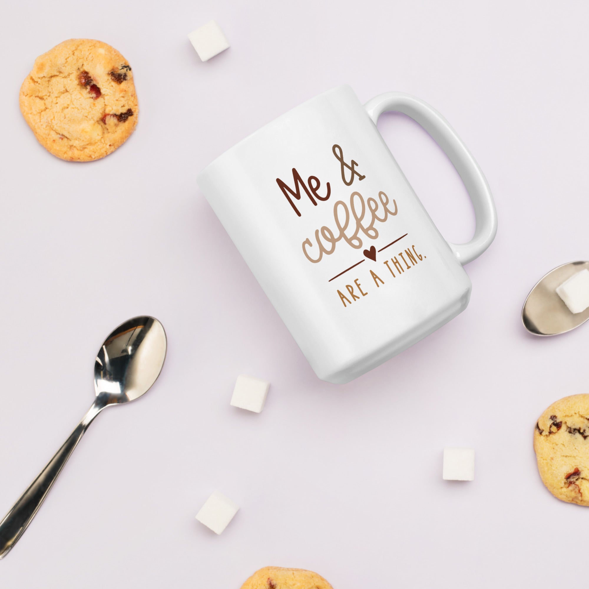 "Me & coffee are a thing" Mug - Caneca